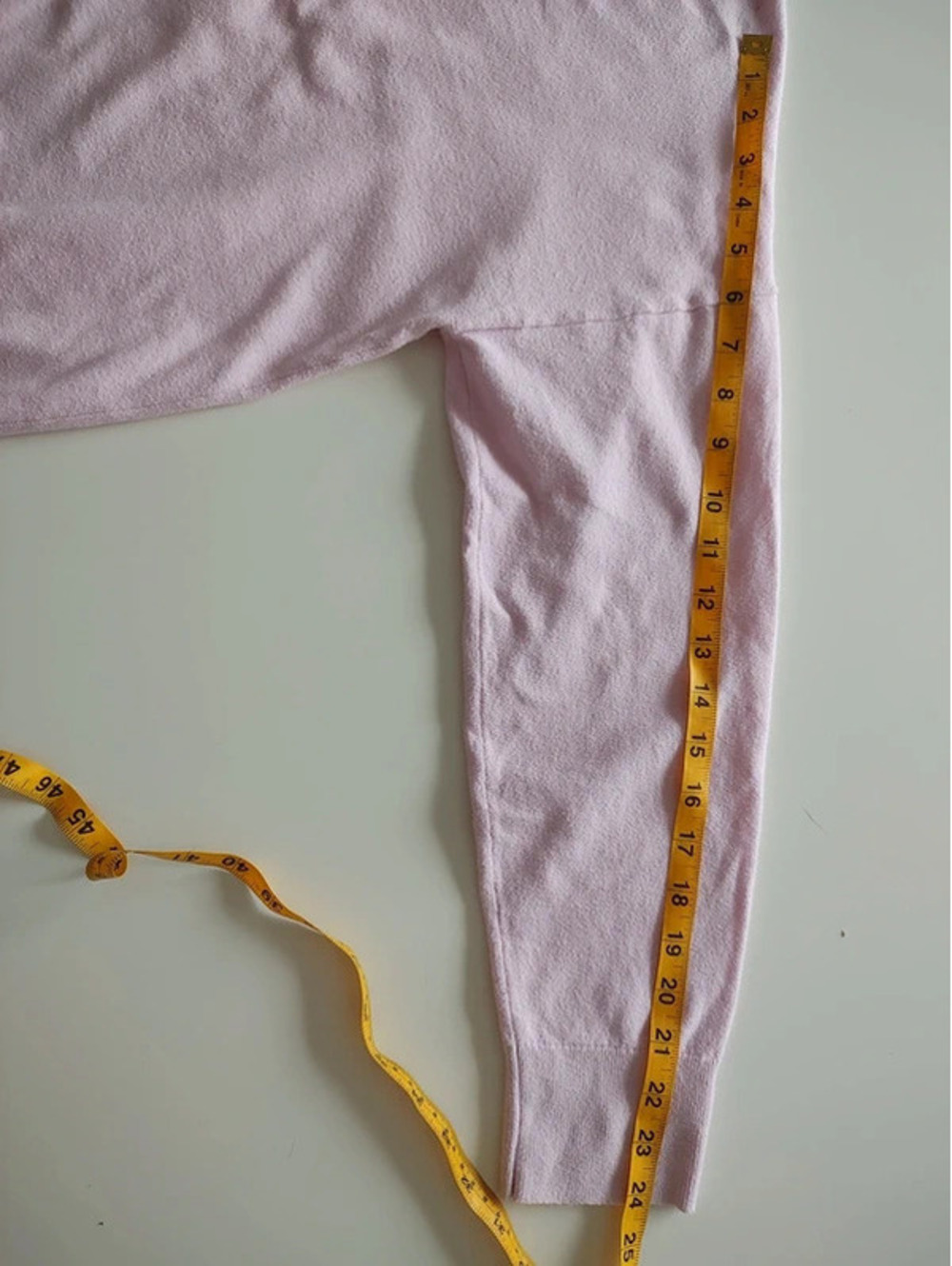 Old Navy Women's Rose V-Neck Sweater Size M - Picture 6 of 7